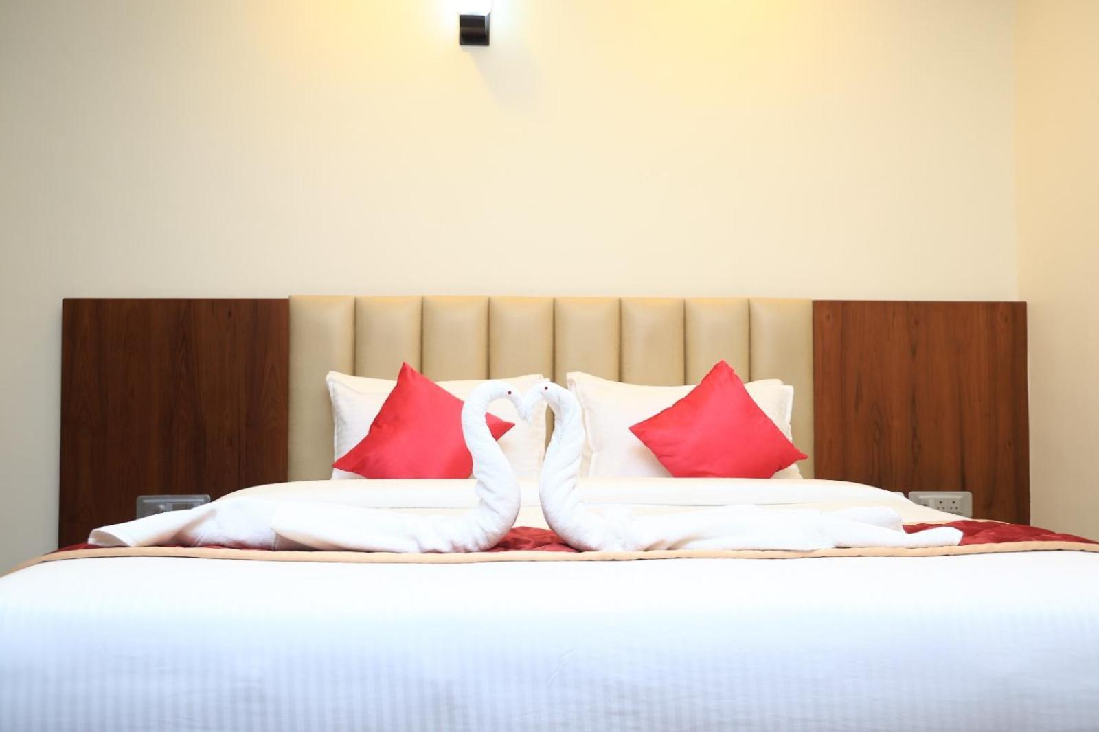 Hotel Anand Grand โฮซูร์ ภายนอก รูปภาพ